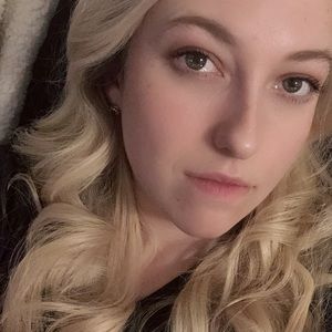 Meet your Posher, Brittney